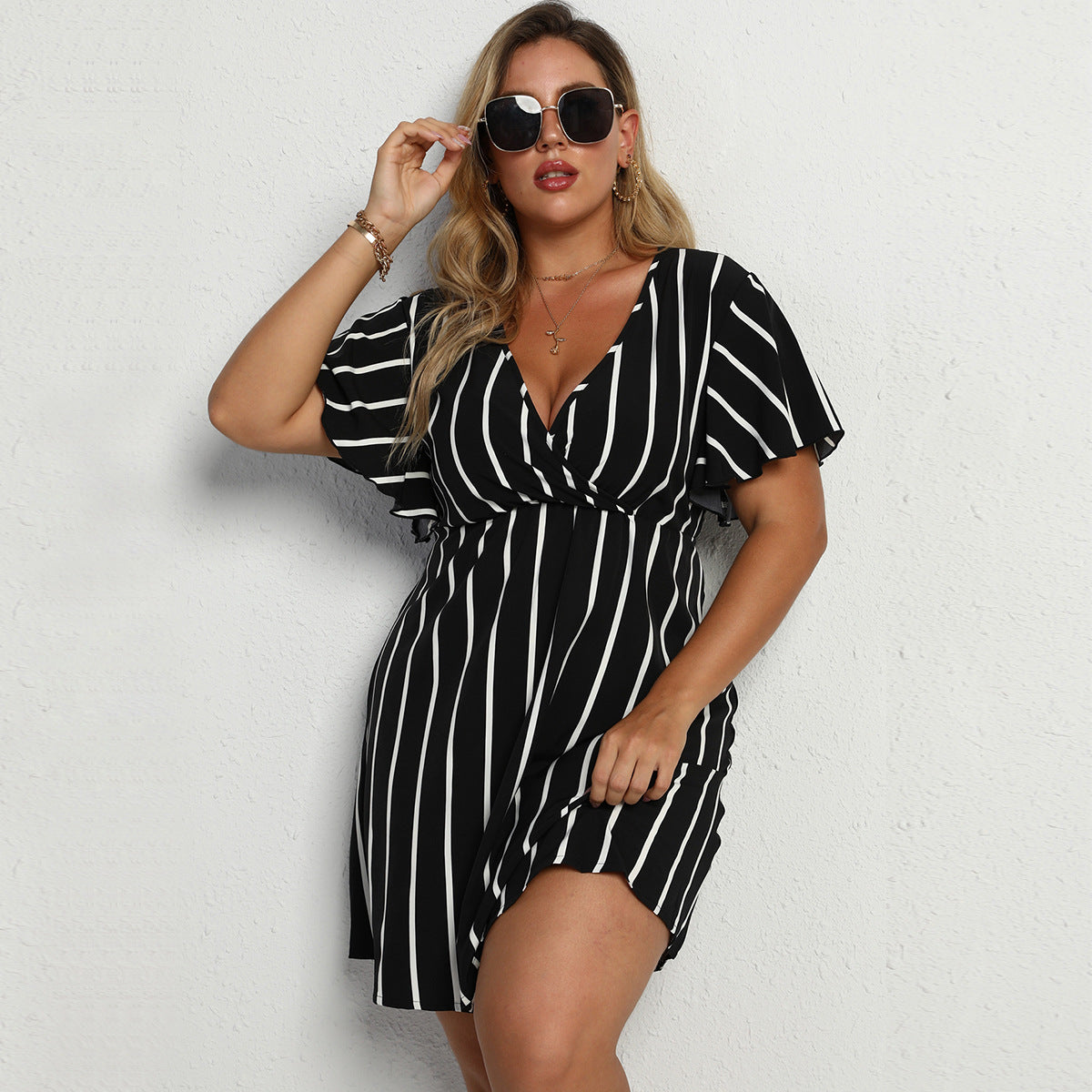 Plus Size Women's Loose V-Neck Patchwork Striped Dress